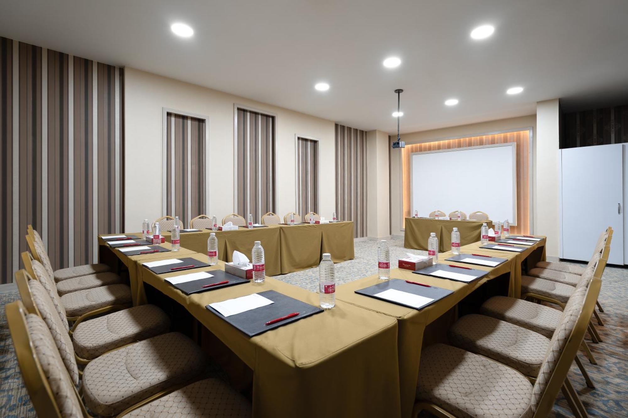 ホテル Ramada By Wyndham - Sulaymaniyah Salim Street エクステリア 写真