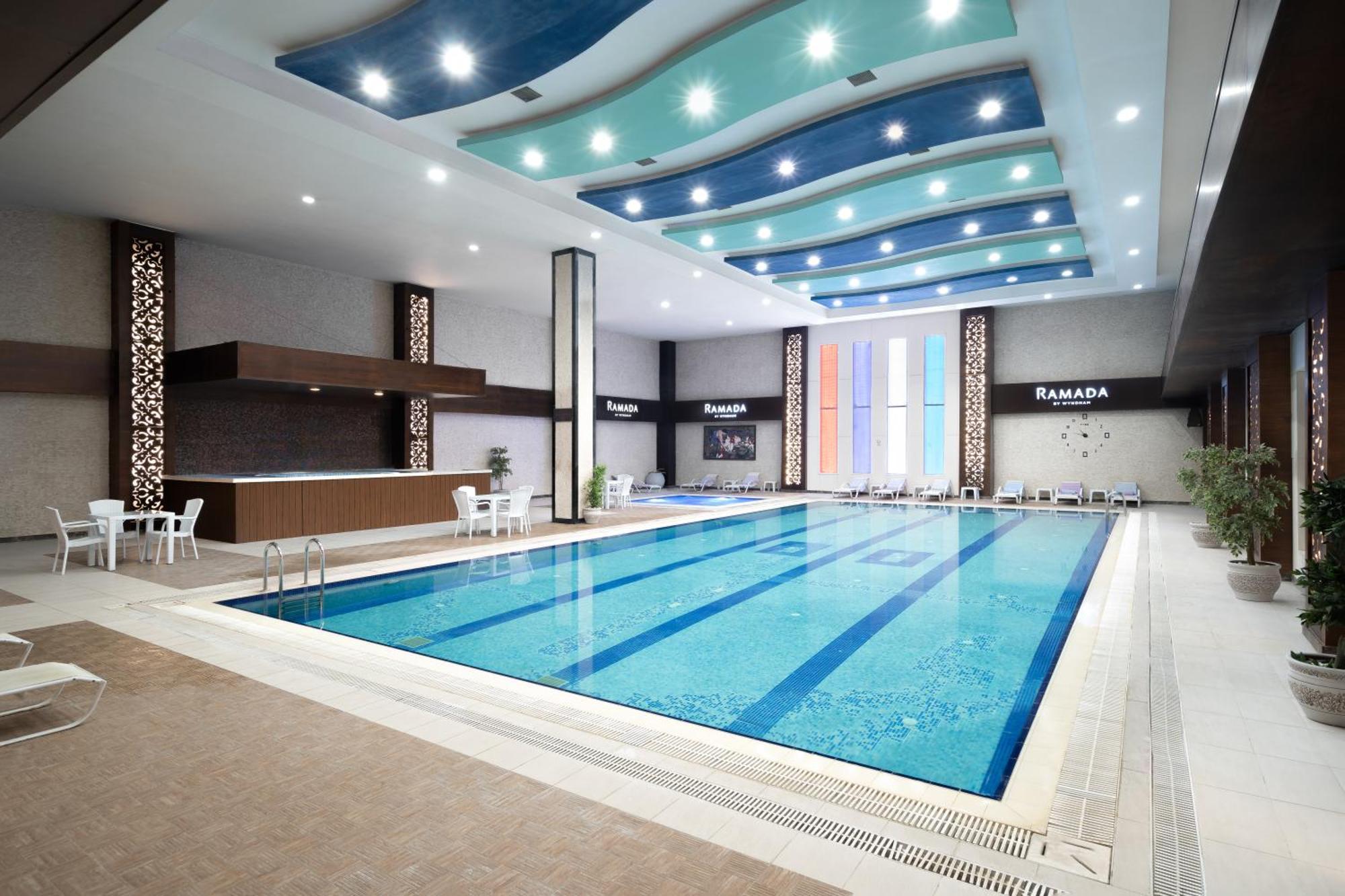 ホテル Ramada By Wyndham - Sulaymaniyah Salim Street エクステリア 写真